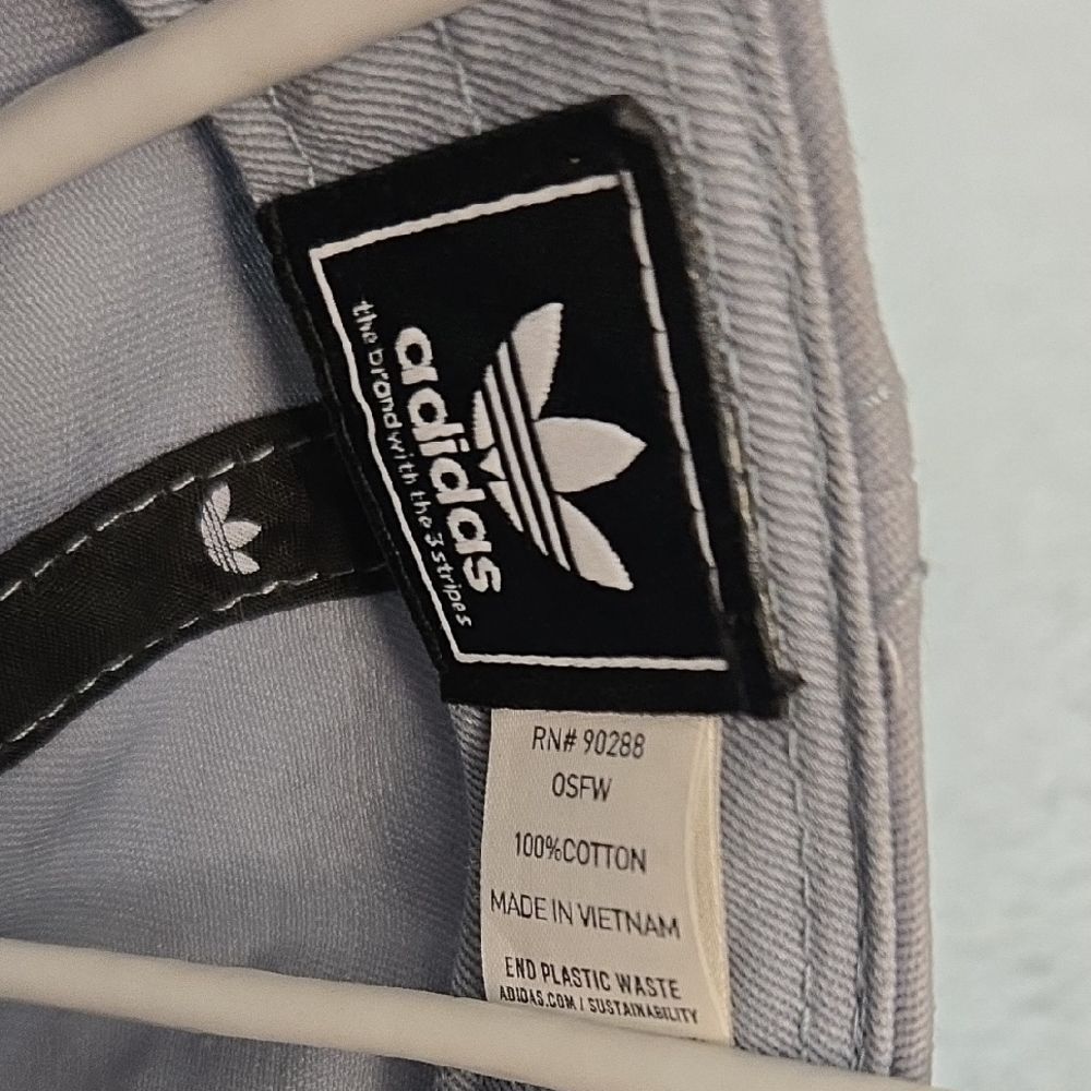 Adidas Light Gray Cap with Logo - Picture 2 of 8